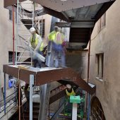 Musée et Fondation de l'Oeuvre Notre Dame, pose de l'escalier i